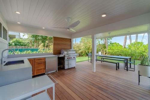 Hanalei Beach House Estate Home