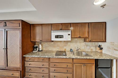 Apartamento Luana - Walkable Waikiki Studio - Gym & Pool Condo