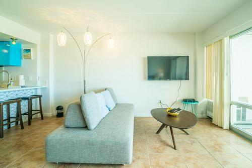 Ilikai Hotel (ia04)