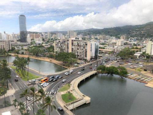 Apartamento Hawaiian Monarch - Canal-view Studio - Pool & Gym Condo