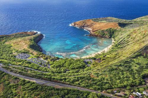 Apartamento Hawaiian Monarch - Canal-view Studio - Pool & Gym Condo