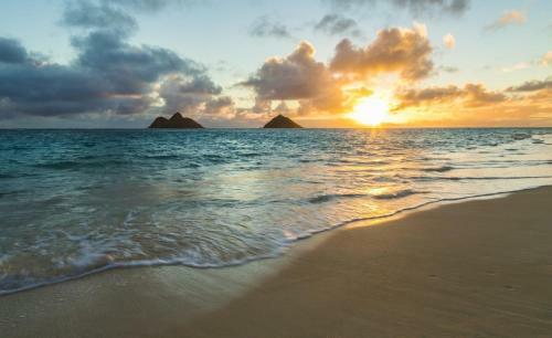 Apartamento Hawaiian Monarch - Canal-view Studio - Pool & Gym Condo
