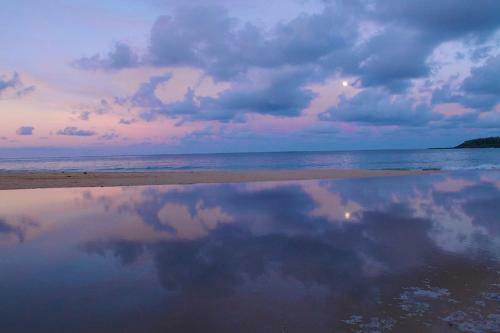 Waipouil Beach Resort Exquisite Oceanfront Villa AC Pool