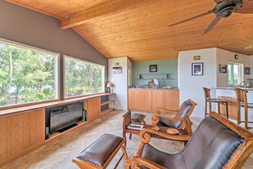 Big Island Oceanfront Home - Great Whale Watching!