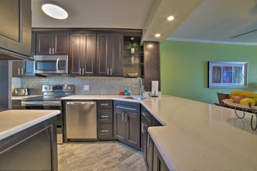 Beachfront Kihei Sanctuary With Lanai And Ocean Views!