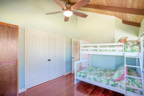 Hale Carly & Lia Lani