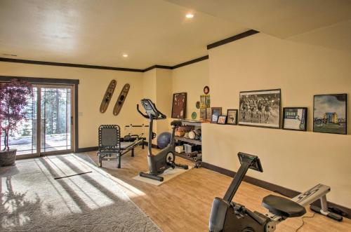 Lake-view Apartment With Patio And Gym Access!