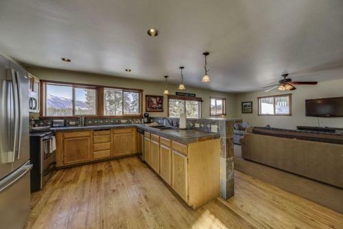 Lakefront Escape By Casago Mccall - Donerightmanagement