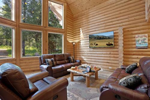 Lodgepole Lookout By Kabino