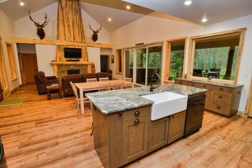 White Bark Lodge By Casago Mccall - Donerightmanagement