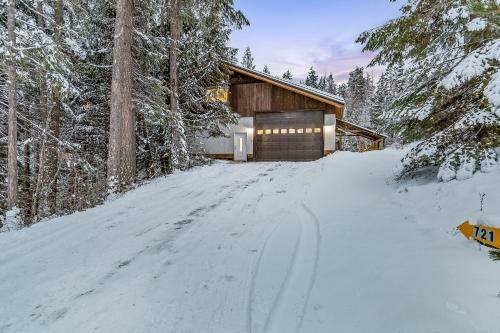 Wooded Beauty Near Sandpoint
