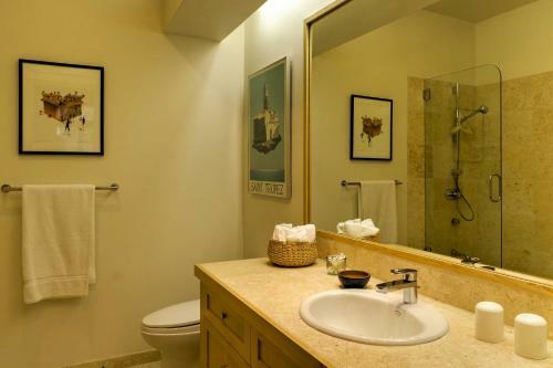 Sun Valley Townhome On Golf Course Near Ski Lifts!