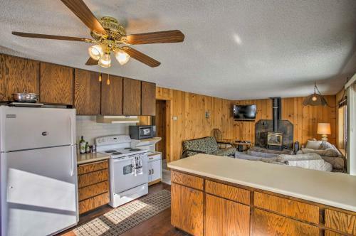 Cozy Worley Cabin With Lake Access And Gas Grill!