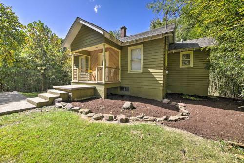 Carbondale Cottage With Fire Pit - 3 Mi To Siu!