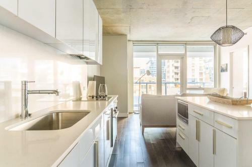 1br Luxury Apartment With Private Office, Terrace, Gym & Pool