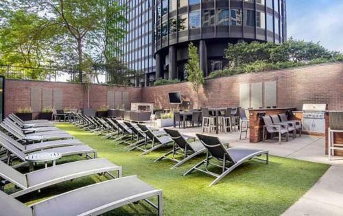 Hotel Luxury Downtown Chicago Suites