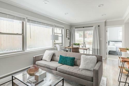 Apartamento Inviting Stylish Home With Covered Patio