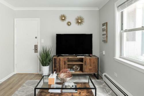 Apartamento Inviting Stylish Home With Covered Patio