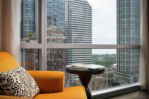 Hotel Thewit Chicago By Suiteness