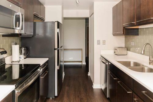 Apartamento 2br Navy Pier Loft With Pool, Gym & Views By Envitae