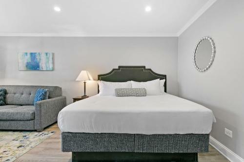 Modern Style City Centre Studio Apartment Lakeview