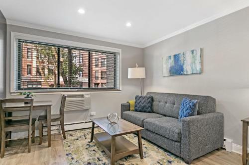 Modern Style City Centre Studio Apartment Lakeview