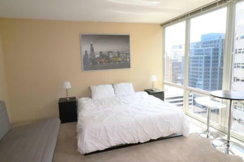Apartamento Had A Pleasant Visit On Dch 215 West Washington