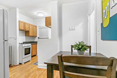 Apartamento 1br Apt Full Kitchen Popular Spot In Chicago