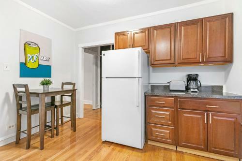 Apartamento 1br Apt Full Kitchen Popular Spot In Chicago