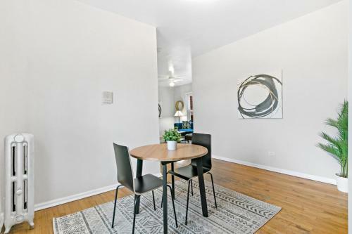 Apartamento King Bed, Full Kitchen, Rogers Park 5mins Loyola