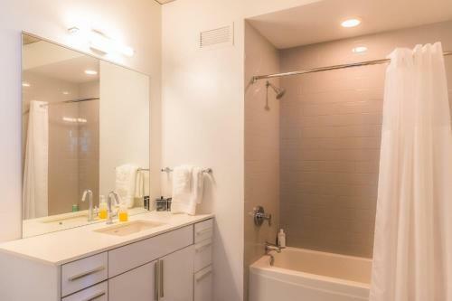 Apartamento 1br Spacious Luxury Suite With Balcony, Pool & Gym