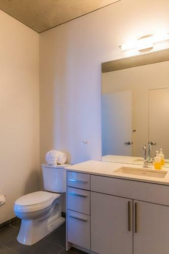 Apartamento 1br Spacious Luxury Suite With Balcony, Pool & Gym