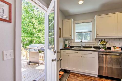 Updated Galena Home With Spacious And Pet-friendly Yard