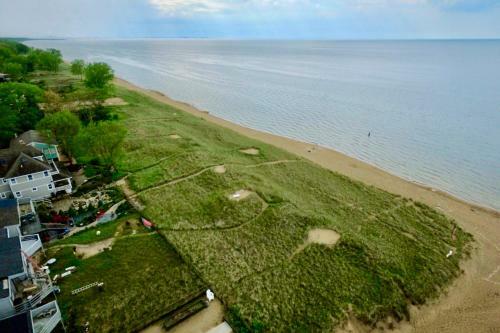Lakefront Family Retreat With Grill Steps To Beach!