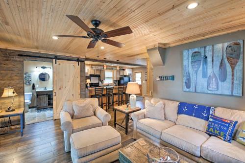 Cozy Cottage With Dock And Patio By Indiana Beach
