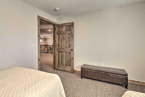 Kansas Hunting Lodge Ideal For Large Groups!