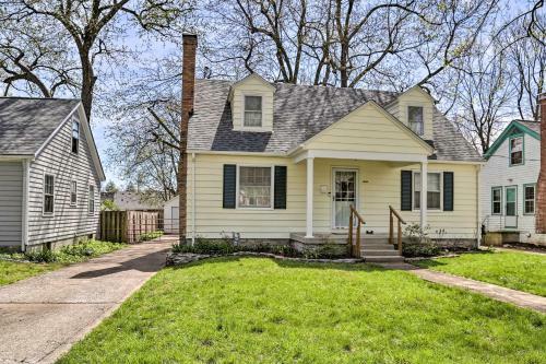 Lexington Getaway With Backyard Deck Less Than 2 Mi To Uk!
