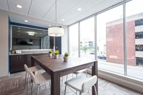 Apartamento Abode Vue At 3rd Downtown 1-bedroom