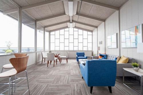 Apartamento Abode Vue At 3rd 1-bedroom Loft-style Suite