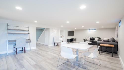 Park Place With Space, 10 Minutes To Ark