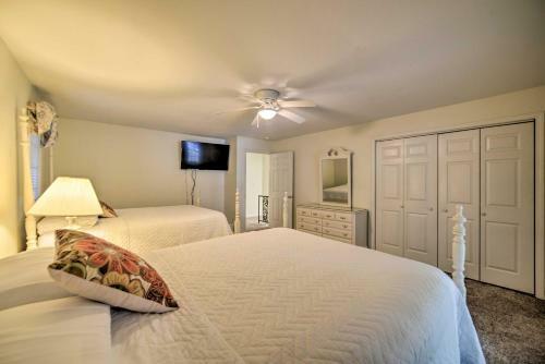 Apartamento Large Condo With Wraparound Deck Less Than 1mi To Marina