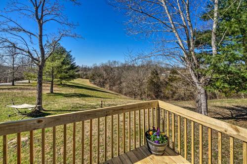Boating Mecca Near Dale Hollow Lake And Golf!
