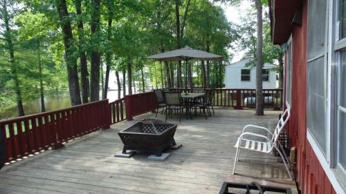 Lodge Holy Toledo Properties - Lake Escape