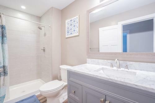 Closest Listing To The Ark, 2 Queen Beds