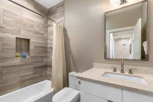 Bienville Villas: Brand New 4br
