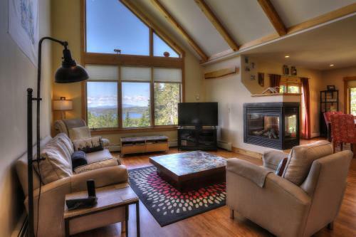 Lodges 17 By Morton & Furbish