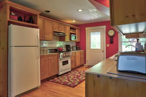 Edgewater By Morton & Furbish