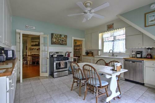 Cambridge Colonial Home, Walk To Town And Waterfront