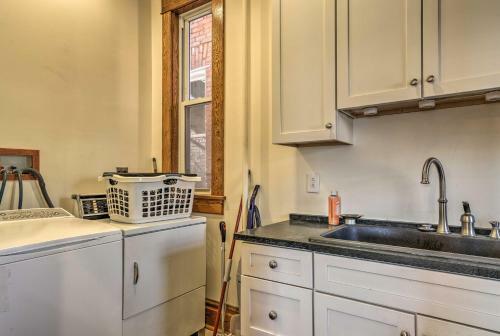 Historic Cumberland Home With Deck And Valley View!