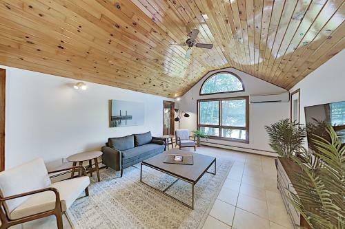 Gorgeous Waterfront Home On Westport Island Cottage